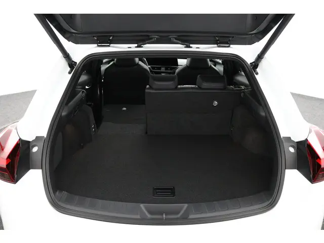 Lexus UX 300h 35th Edition 2026 Hybride Benzine 24