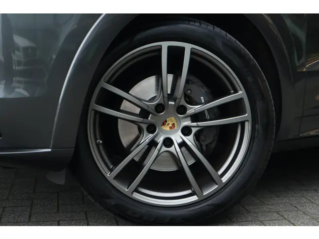 Porsche Cayenne 3.0 E-Hybrid 2021 Hybride Benzine 3