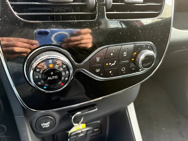 Renault Clio 0.9 TCe Dynamique NIEUWE APK 2013 Benzine 21