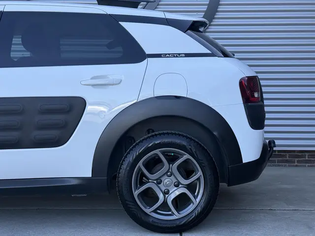 Citroën C4 Cactus 1.2 PureTech Shine 2015 Benzine 13