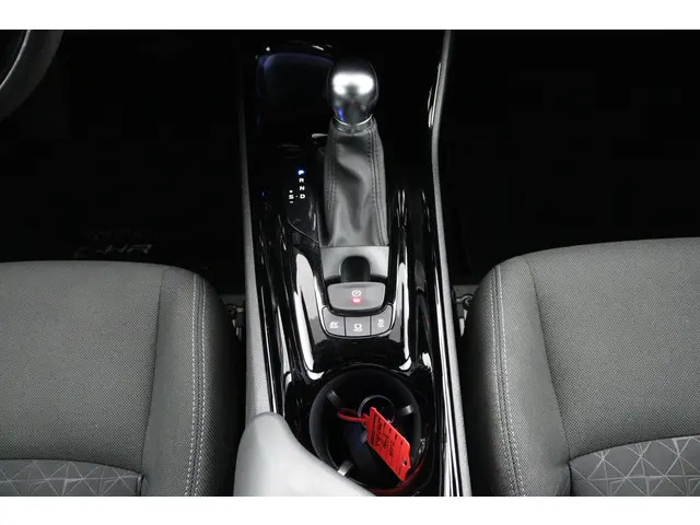 Toyota C-HR 2.0 Hybrid Dynamic 2021 Hybride Benzine 42