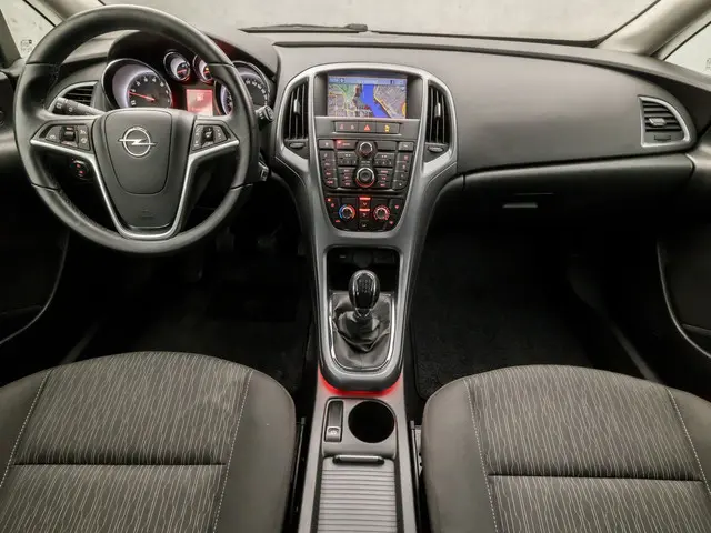 Opel Astra Sports Tourer 1.4 Turbo Blitz 2015 Benzine 6