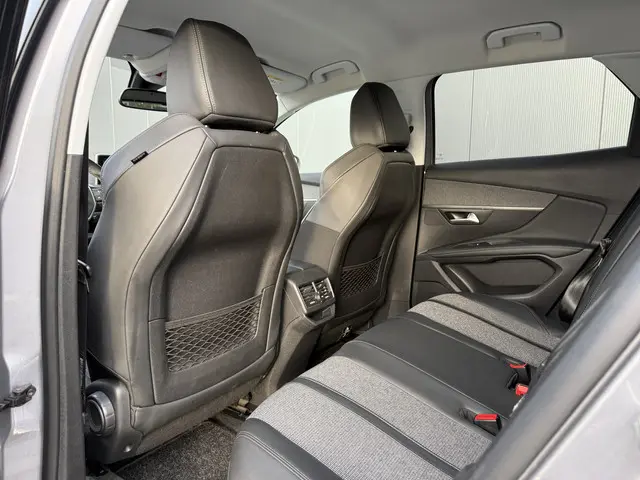 Peugeot 3008 1.2 PureTech Allure 2019 Benzine 29