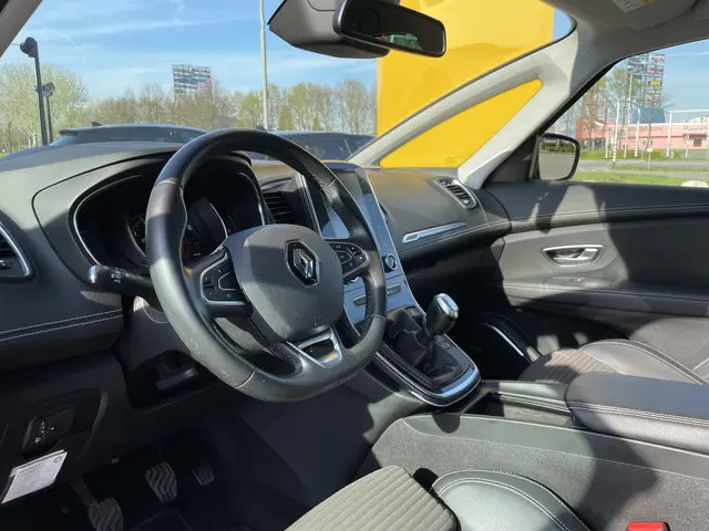 Renault Scénic 1.3 TCe Bose 2018 Benzine 11