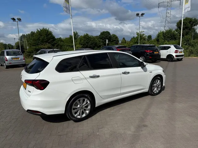 Fiat Tipo Stationwagon 1.4 Turbo Easy 2021 Benzine 2