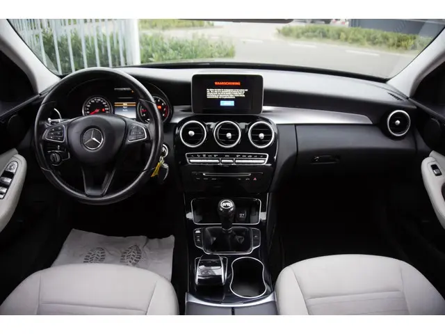 Mercedes-Benz C-Klasse 180 NAVI/PDC/CRUISE 2014 Benzine 7