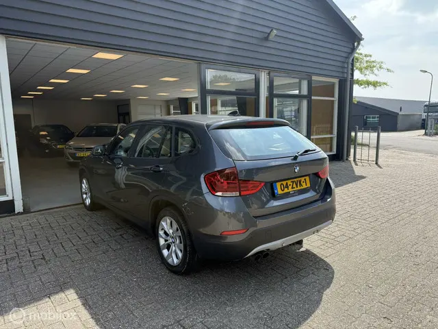 BMW X1 sDrive20i Business 2013 Benzine 5