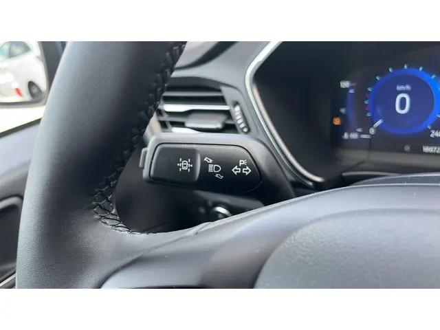 Ford Kuga 2.5 PHEV Titanium 2024 Hybride Benzine 25