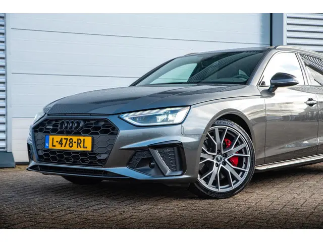 Audi A4 Avant 45 TFSI quattro edition one 2020 Benzine 31