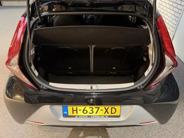 Toyota Aygo 1.0 VVT-i x-play 2020 Benzine 16