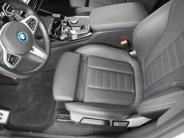BMW X3 xDrive30e 2023 Hybride Benzine 13