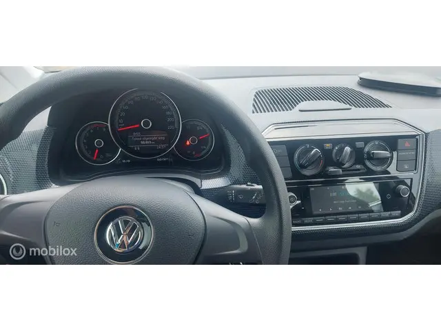 Volkswagen up! 98404 1.0 BMT move 2017 Benzine 7