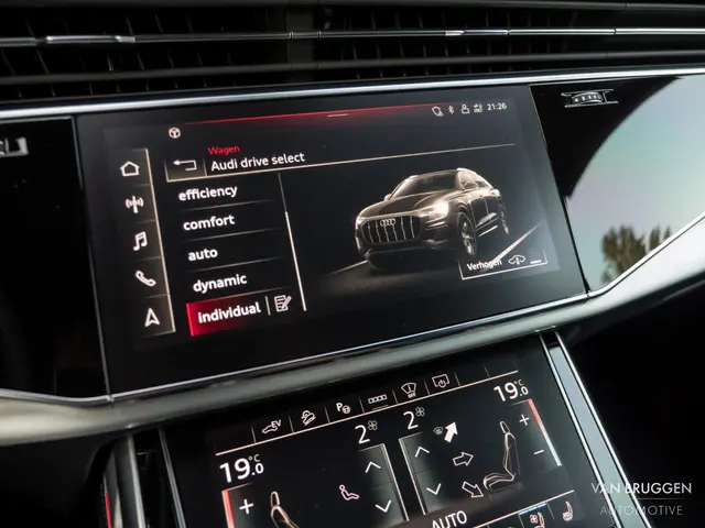 Audi Q8 55 TFSI e quattro S-Line 2021 Hybride Benzine 52