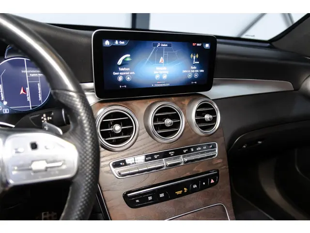 Mercedes-Benz GLC 300e 4MATIC 2021 Hybride Benzine 25