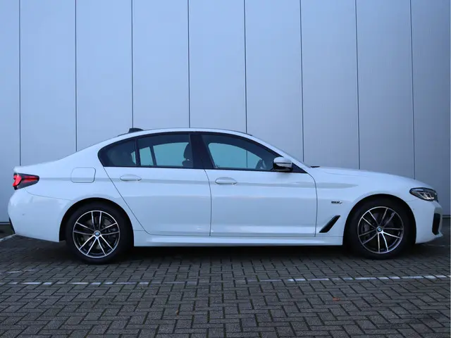BMW 5 Serie 545e xDrive 2022 Hybride Benzine 20