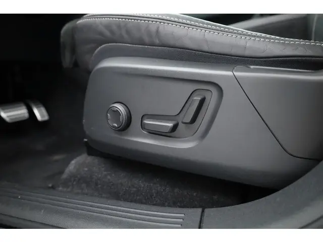 Volvo XC40 Recharge P8 AWD R-Design 2020 Elektrisch 10