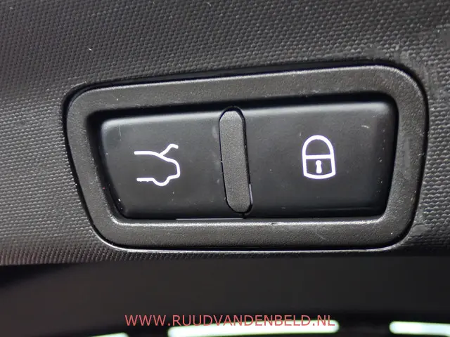 Alfa Romeo Stelvio 2.0T AWD First Edition 2017 Benzine 30