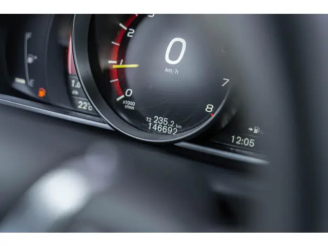 Volvo V40 T3 Momentum Automaat 2015 Benzine 26