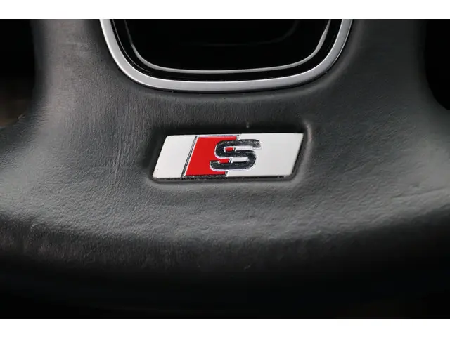 Audi Q2 30 TFSI S Edition 2020 Benzine 38