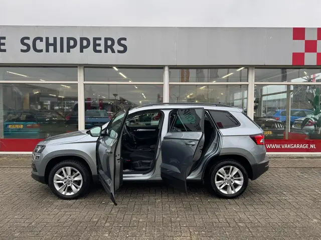 Škoda Karoq 1.0 TSI Business Edition 2022 Benzine 12