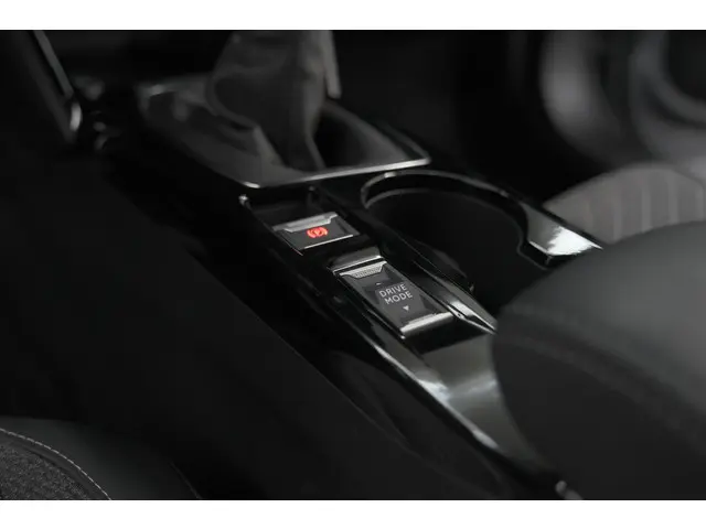 Peugeot 2008 PureTech 100 Allure 2024 Benzine 42