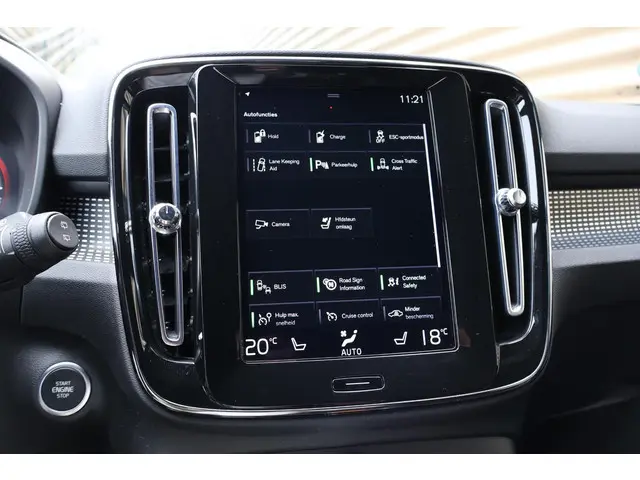 Volvo XC40 T5 Recharge R-Design 2021 Hybride Benzine 17