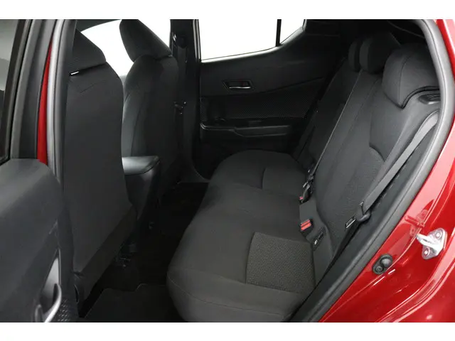 Toyota C-HR 1.8 Hybrid Style 2019 Hybride Benzine 18