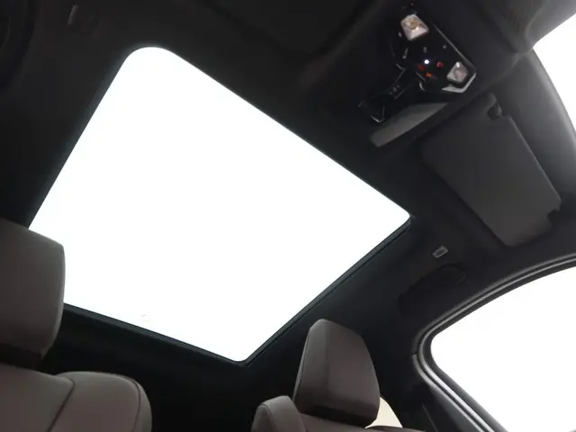 BMW iX2 eDrive20 65kWh 2024 Elektrisch 24
