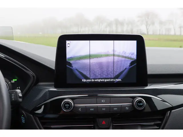 Ford Kuga 2.5 PHEV ST-Line X 2021 Hybride Benzine 33