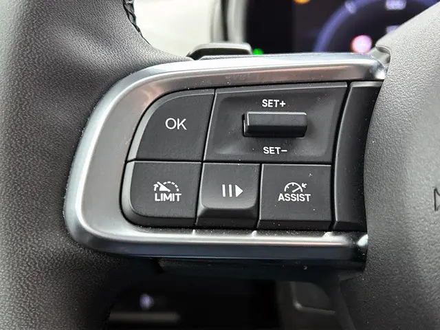 Fiat 600 1.2 Hybrid Bicolore 2024 Benzine 23