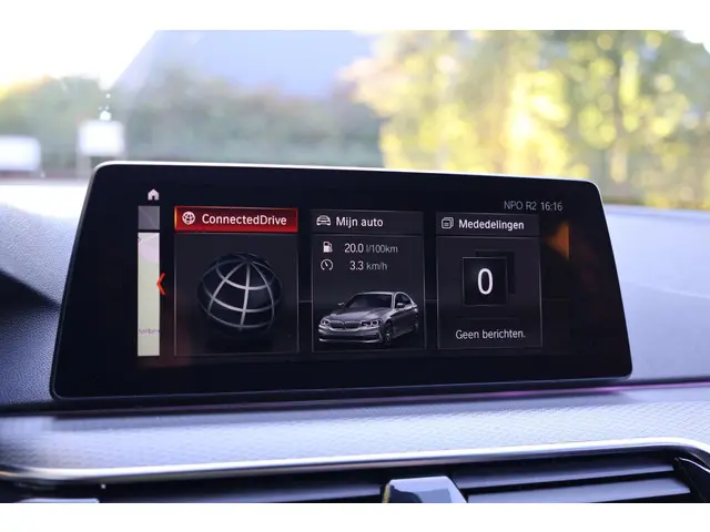 BMW 5 Serie M550i xDrive Executive 2018 Benzine 43