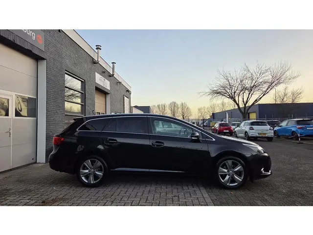 Toyota Avensis Touring Sports 1.8 VVT-i Sol 2015 Benzine 7
