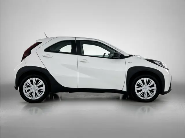 Toyota Aygo X 1.0 VVT-i S-CVT Play 2023 Benzine 14