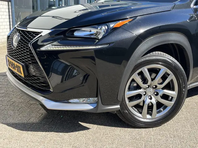 Lexus NX 300h AWD Luxury Line 2015 Hybride Benzine 43