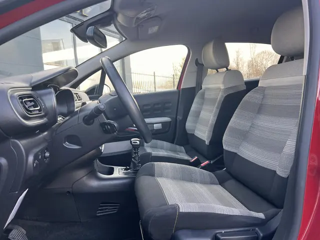 Citroën C3 1.2 PureTech S&S Shine 2019 Benzine 7