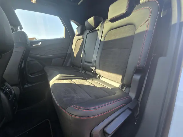 Ford Kuga 2.5 PHEV ST-Line X 2022 Hybride Benzine 14