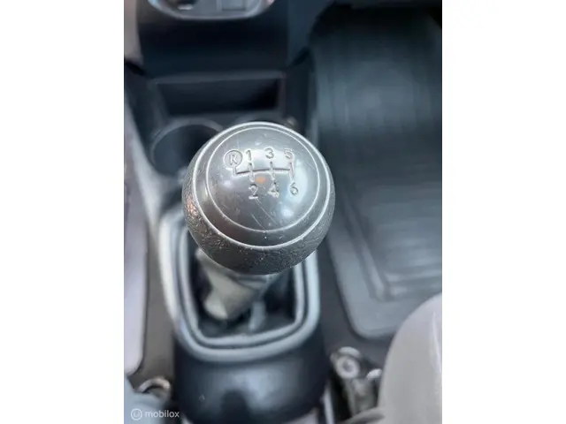 Toyota Yaris 1.5 VVT-i Bi-Tone 2017 Benzine 12