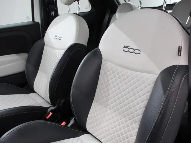 Fiat 500 1.0 Hybrid Dolcevita 2022 Benzine 10
