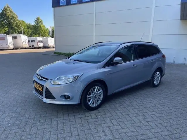 Ford Focus Wagon 1.0 EcoBoost Titanium 2013 Benzine 8