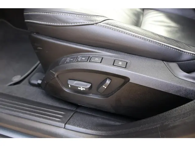 Volvo V40 1.5 T3 Polar+ Sport 2019 Benzine 18