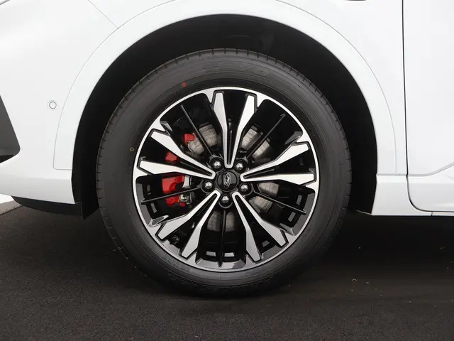 Ford Kuga 2.5 PHEV 225PK ST-Line X 2021 Hybride Benzine 35