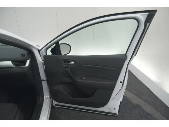 Renault Captur Mild Hybrid 160 Evolution 2024 Benzine 63