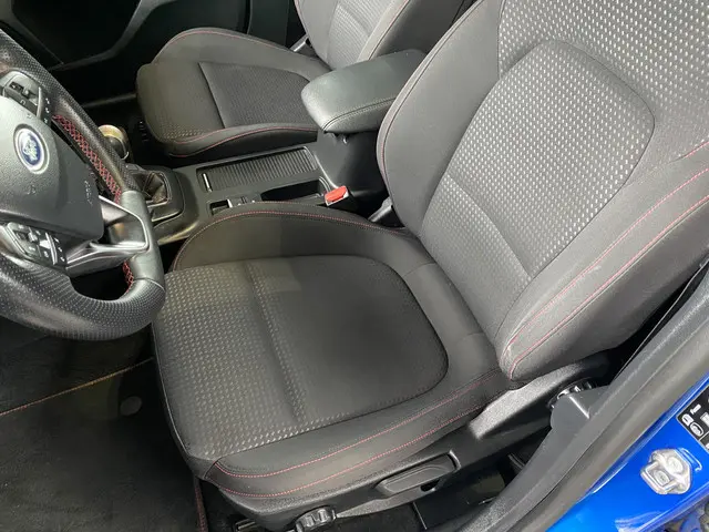 Ford Focus 1.0 EcoBoost ST Line Business 2019 Benzine 4