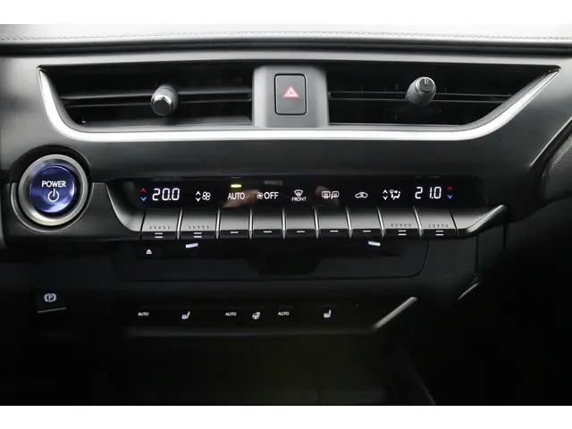 Lexus UX 250h Preference Line 2021 Hybride Benzine 17