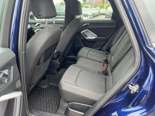Audi Q3 45 TFSI e S-Line 2021 Hybride Benzine 9
