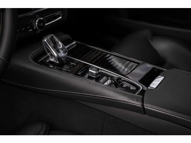 Volvo V90 2.0 T8 AWD Inscription 2020 Hybride Benzine 36