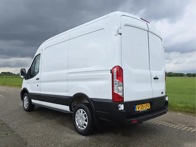 Ford Transit 350 2.0 TDCI L2 H2 2021 Diesel 3