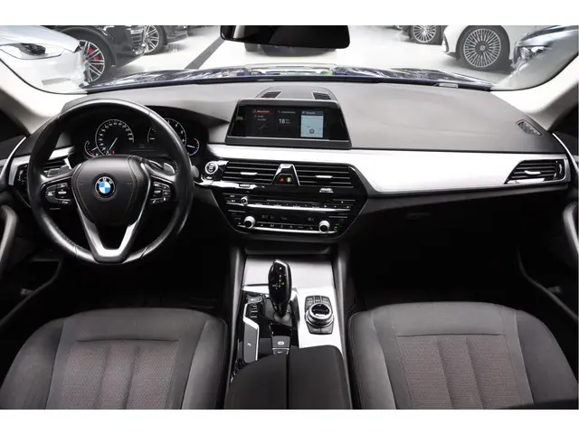 BMW 5 Serie 530i 2018 Benzine 13