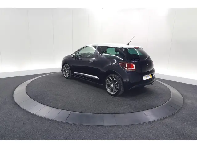 DS DS 3 PureTech 110 So Chic 2017 Benzine 57