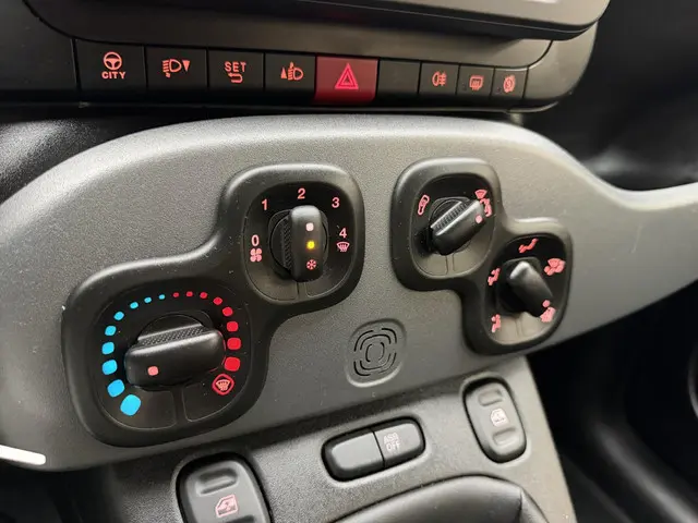 Fiat Panda 1.0 Hybrid City Life 2022 Benzine 16